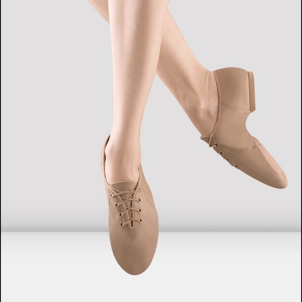 BLOCH Jazz Shoes Soft Split Sole Tan Leather Lace Up S0405L Dance Size 7 NEW
